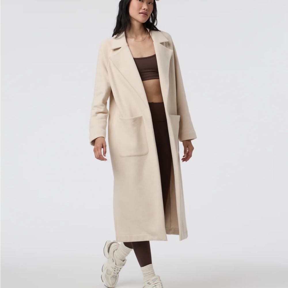 Vuori Restore Trench Coat size small